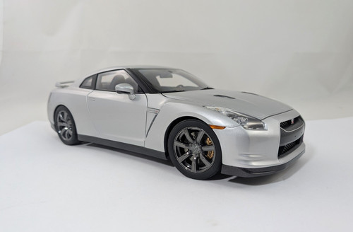 Box nissan gt - box, ✅