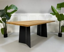 Moderner Rolf Benz Esstisch aus Holz mit schwarzen Metallbeinen