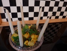 Glas Leuchter mit 5 Kerzen 1 Deko Blüte