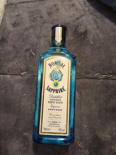 Bombay sapphire london dry gin - sapphire,