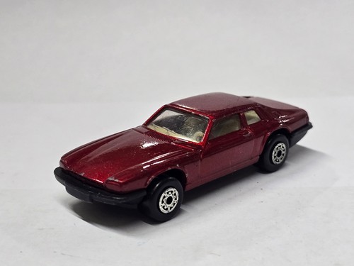Toy jaguar s v12 - mc,