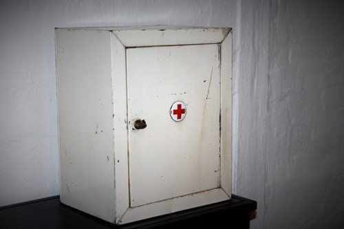 Medizinschrank blech - medizinschrank,