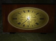 Tischuhr Jantar mit Schlüssel