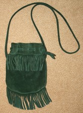 Schönes kleines Täschchen aus Wildleder von MID WESTERN SPORT TOGS in dunkelgrün