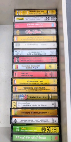 Verschiedene musikkassetten - 18,
