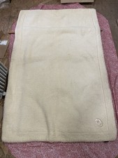 Hochwertige Schurwoll-Decke /