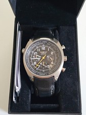 Herren Armbanduhr AVIATOR Edelstahl, org. Lederarmband schwarz, weiße Ziernaht