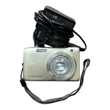 Nikon Coolpix S3100 / Silber