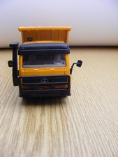 Siku  2923  Mercedes Benz SK  Muldenkipper  Melonengelb 