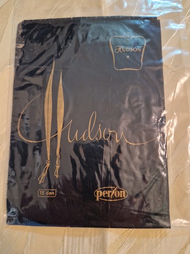 Paar nylon perlonstrümpfe - 1,