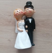 HOCHZEIT TORTENFIGUR  EINGEHAKT 11 cm hoch Tortenfigur Brautpaar NEUWARE