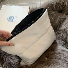 CHANEL Beauty Pouch GWP –