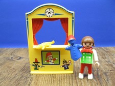 Kasperletheater mit Kind