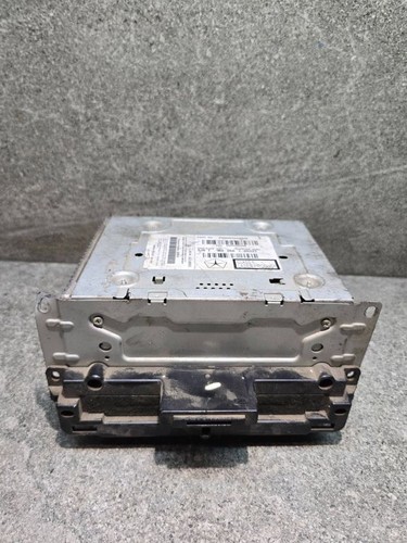 Chrysler 300c 2011 radio - 300c,