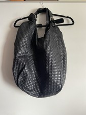 Neuwertig Genuine Leather