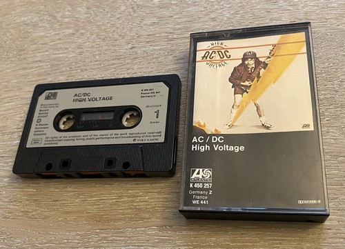 Mc kassette tape - (acdc),