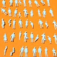 100 Figuren 1:87 H0 stehende + sitzende Figuren Modellbau Konvolut Set NEU