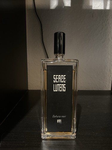 Serge lutens datura noir - noir, eau