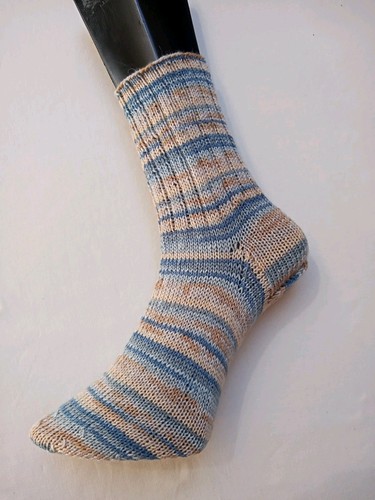 Handgestrickte socken - handgestrickte,