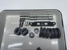 Yamaha XT660Z Tenere Kraftstofftank Schrauben Fuel Petrol Tank Bolts (2) 08'