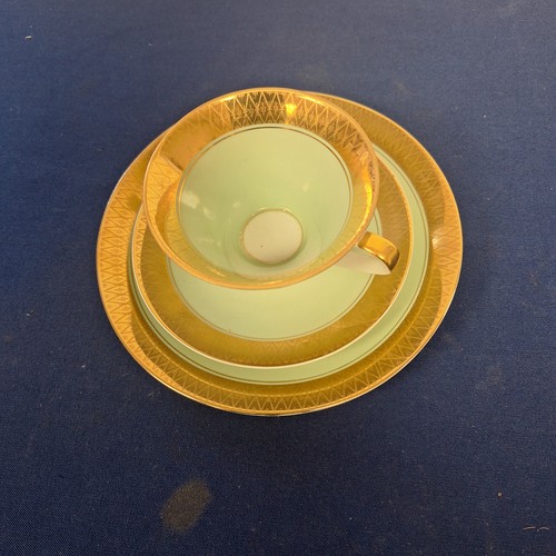 Alte sammeltasse grün mit - sammeltasse,