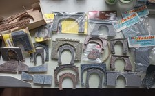 Konvolut 21 H0 Tunnelportale VAMOS, FALLER, KIBRI, AUHAGEN, ein- und zweigleisig