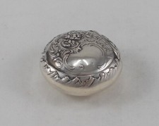 *RAR* Elegante Sußstoff- / Pillendose im Stil Rokoko aus 800er Silber