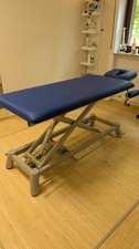 Therapie - und Behandlungsliege, Physiotherapie Liege, Massagliege