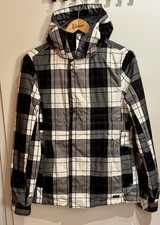 Protest Ski oder Snowboard-Jacke Damen, Gr. S, kariert weiß/grau, neuwertig