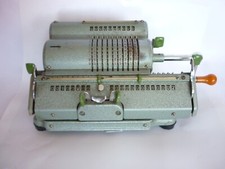 antike Schubert Rechenmaschine grün No. DRV 138680 ca. 30cm
