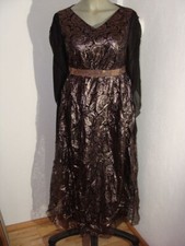 Abendkleid mit Paisley Glanz