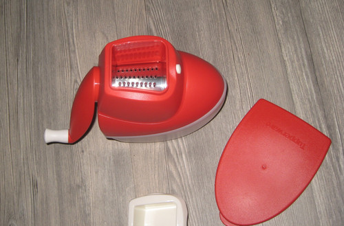 Tupperware chef cheese mill - cheese,