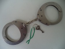 Clejuso 12 Handschellen mit 1 Schlüssel Volldorn Funktion einwandfrei Schließen1