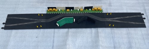 Scalextric goodwood chicane - goodwood,