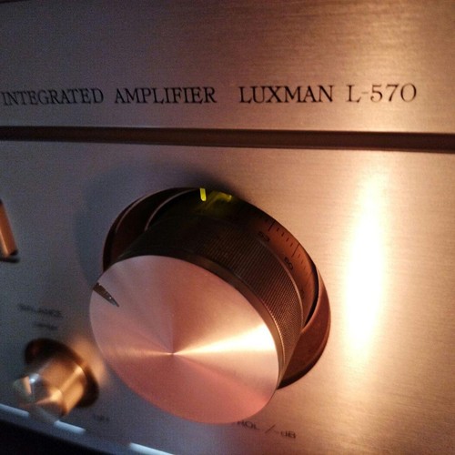 Luxman 570 pure - pure, class