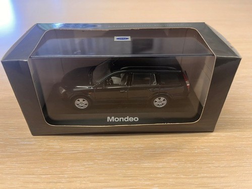 Minichamps ford mondeo - 1:43,