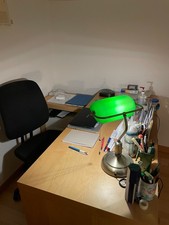 Schreibtisch mit Ausziehplatte Holzoptik (MALM IKEA)