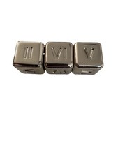 Goldfarbene dekorative Würfel, 3 Stück, Gewicht ca. 49 Gramm/Würfel