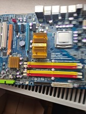 GIGABYTE-A55M-DS2, Sockel F, AMD Motherboard mit Intel Quad Prozessor 2,660 GHZ