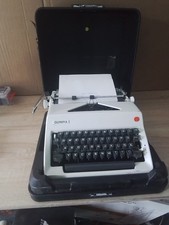 Reiseschreibmaschine Olympia