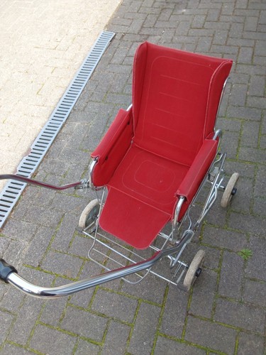 Puppenwagen