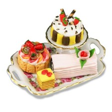 Miniatur Tablett mit Torten von Reutter Porzellan. Für 1:12 Puppenstuben.