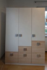 Kleiderschrank