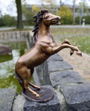 Bronzeskulptur aufbäumendes /