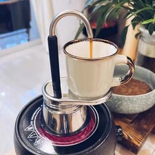 Kleine Kaffeekanne mit einem