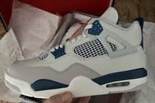 Nike Air Jordan 4 Retro