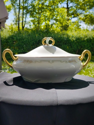 Eine elegante sehr alte - elegante,