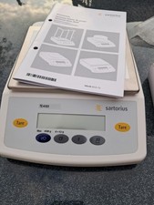 Elektronische Präzisionswaage