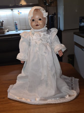 Bruno Schmidt Antike Puppe um