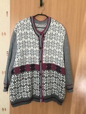 handgestrickte Damen